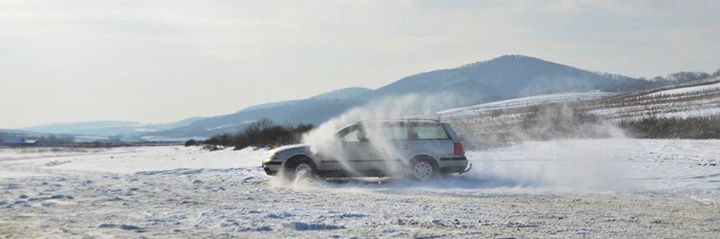 Zimowy drift to naprawdę fajna sprawa! Uczy zachowania w nietypowych sytuacjach na drodze, ale pod…