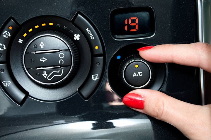 Przypominamy o zimowym włączeniu klimatyzacji❗ Dlaczego❓👉W układzie wraz z czynnikiem chłodzącym…