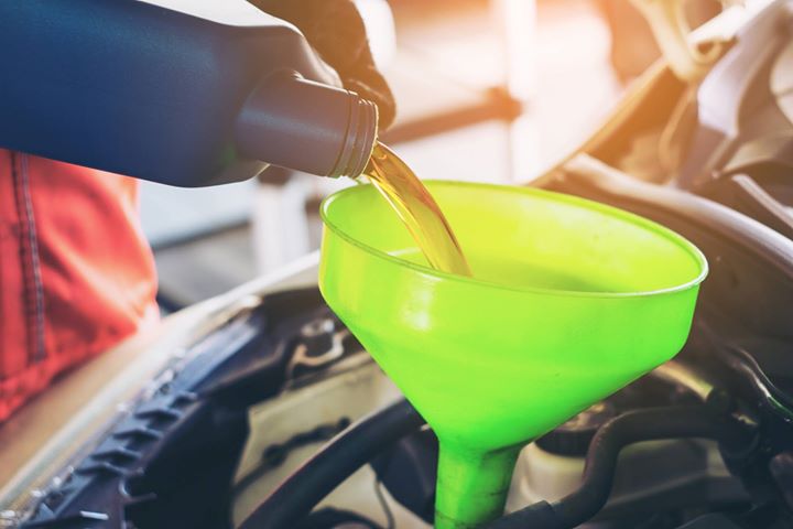 👉 Czy można przejść z oleju mineralnego na syntetyczny❓Sporo się mówi o zaletach oleju…