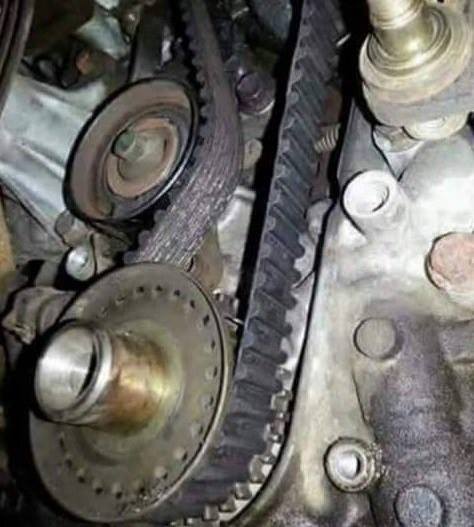Dlaczego mechanik postanowił w ten sposób założyć pasek rozrządu❓#ProfiAuto #DoradcaProfiAuto…